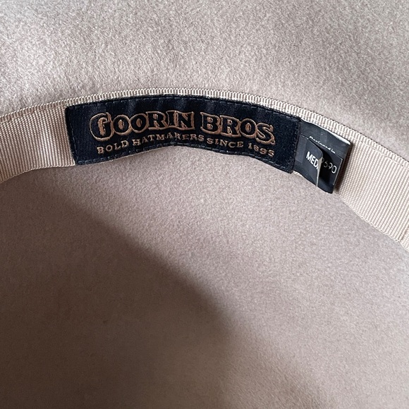 Goorin Bros. Light Tan Felted Wool Ladies Hat, Leather Band, Medium - Picture 8 of 12